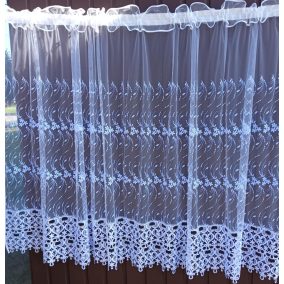    Hímzett fehér vitrázs függöny 300x160 cm – elegáns csipkés alsó szegéllyel