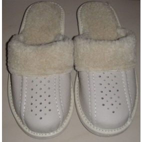 Meleg női házi papucs fehérben szőrme béléssel