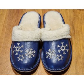 Meleg szobapapucs szőrme belsővel téli mintával