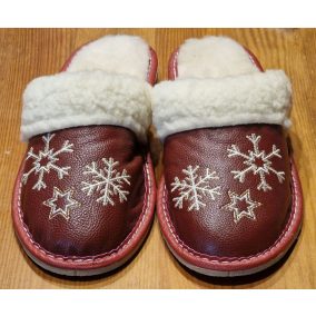 Meleg szobapapucs szőrme belsővel téli mintával